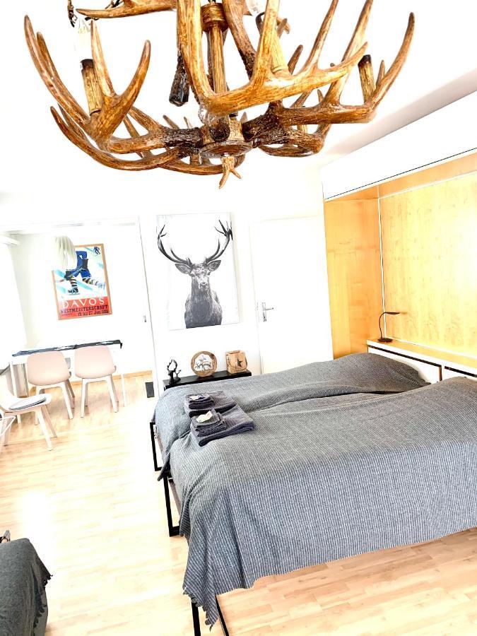 Fewo Bolgen: Central Jakobshorn Apartment with Ski Amenities Davos Exterior photo